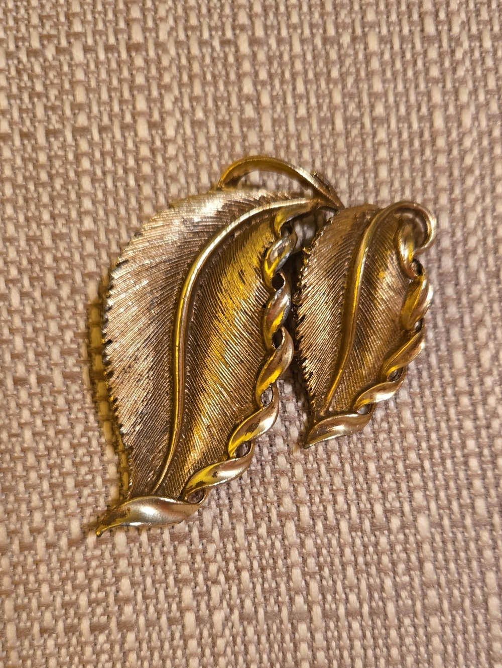 Lisner Gold-tone Double Leaf Brooch